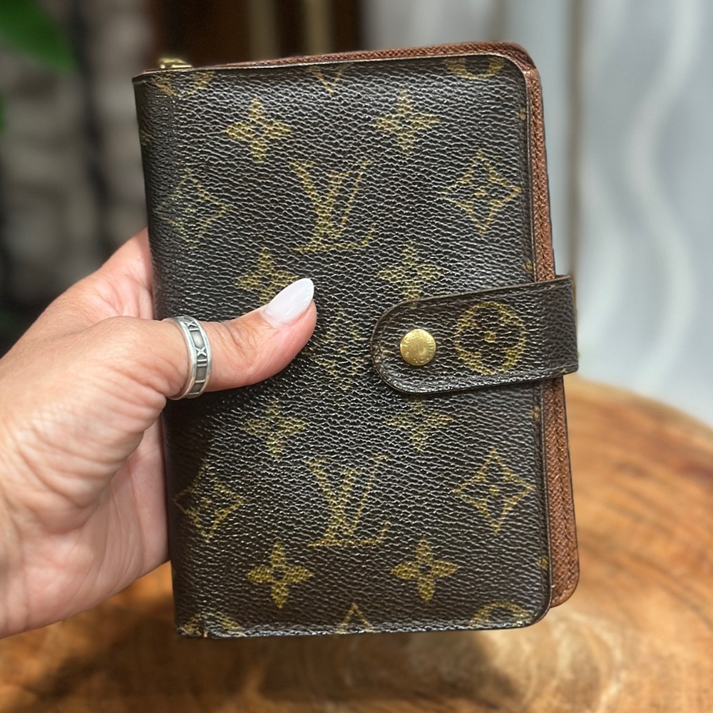 Authentic Louis Vuitton Monogram Zip Agenda PM Passport Holder Organizer - Picture 10 of 11